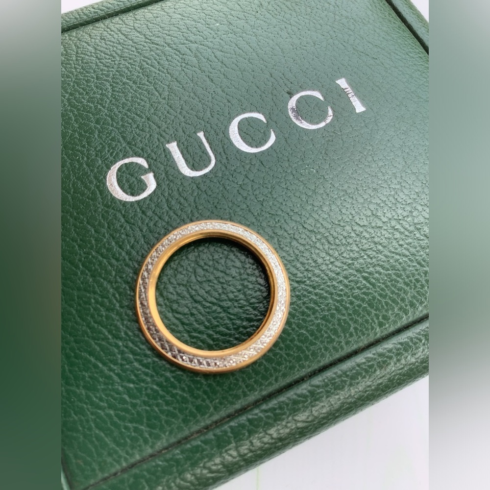 Gucci gold/ silver “ Diamond cut” bezel ⭐️